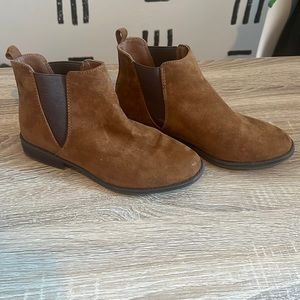 Cute suede booties